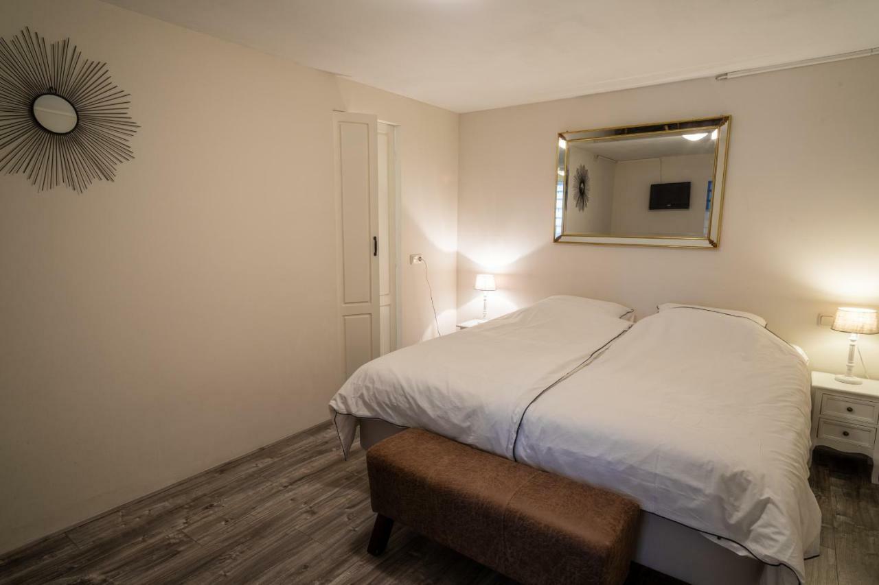 Sleep&Stay Floris IV Haia Exterior foto